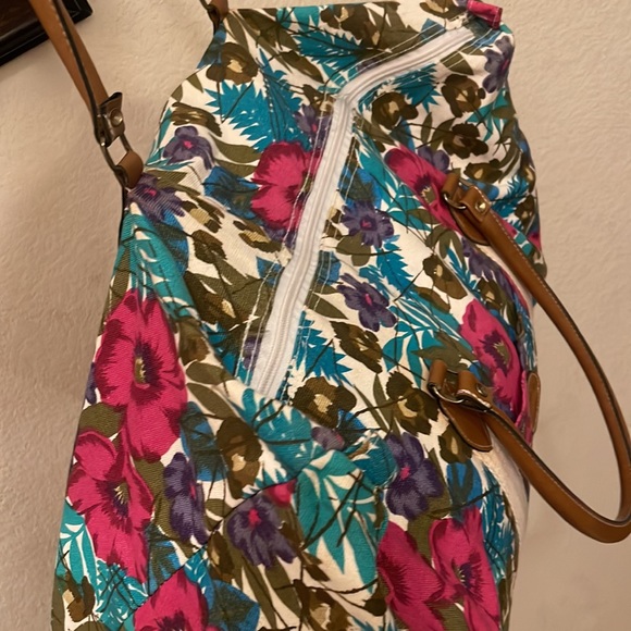 Gitano please check all picture of condition - Picture 11 of 16